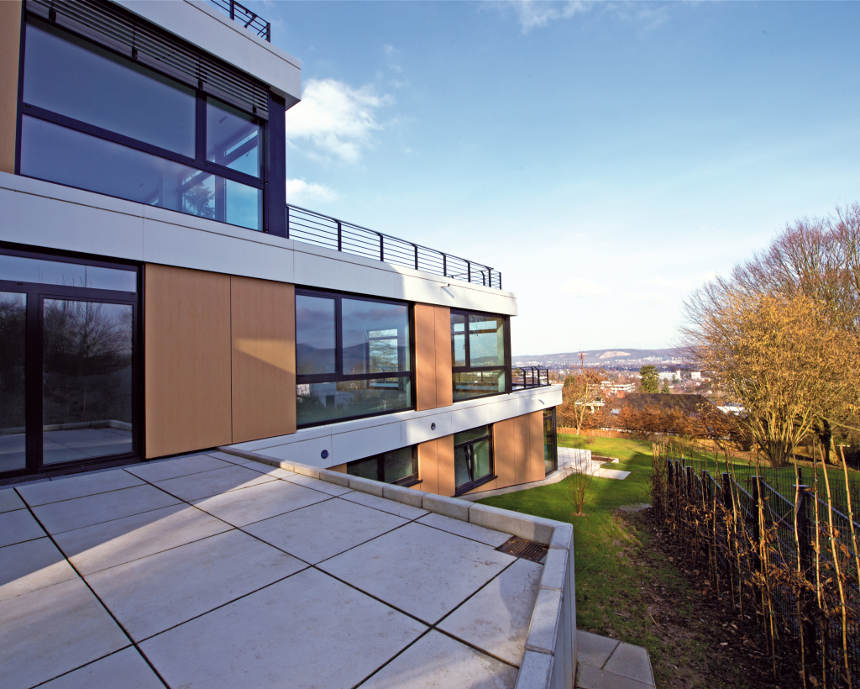 Umbau eines Botschaftsgebäudes in Bonn in ein Wohnhaus